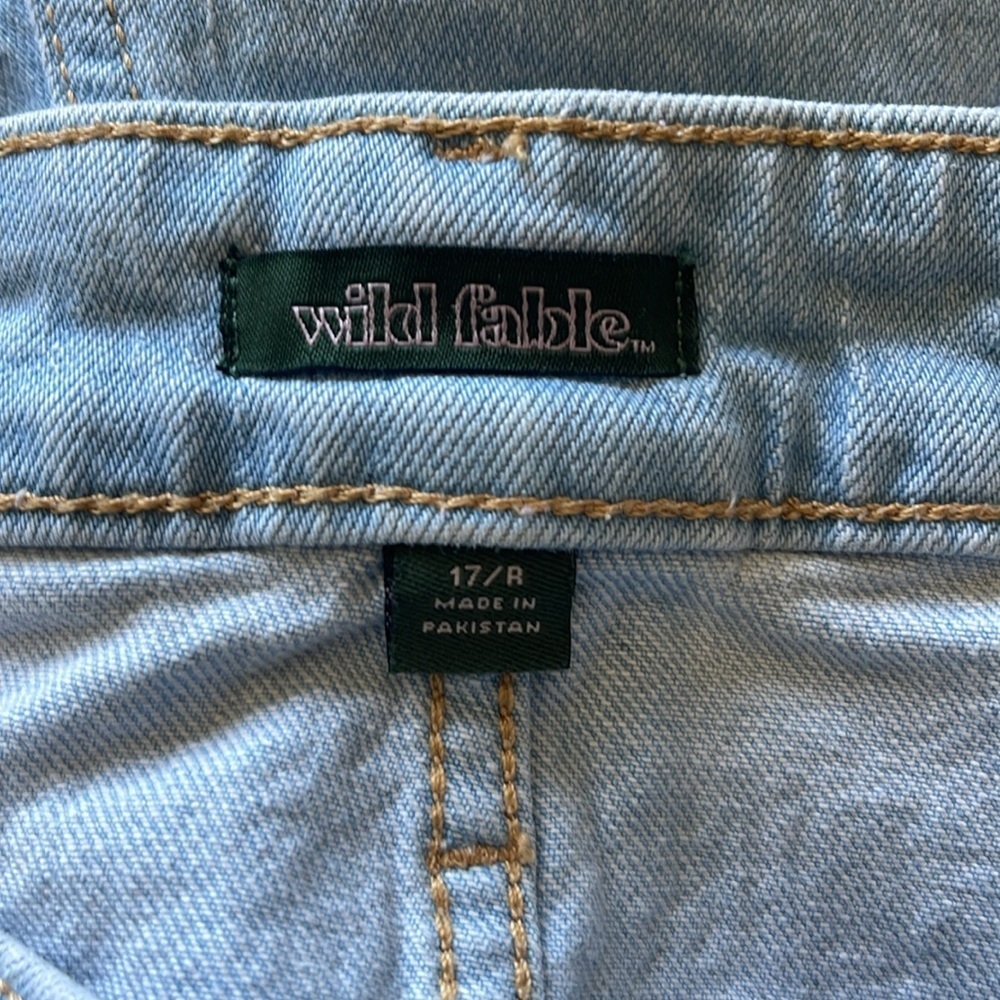 Wild Fable - Light Wash Distressed Denim Blue Women's Shorts size 17 - Picture 3 of 5